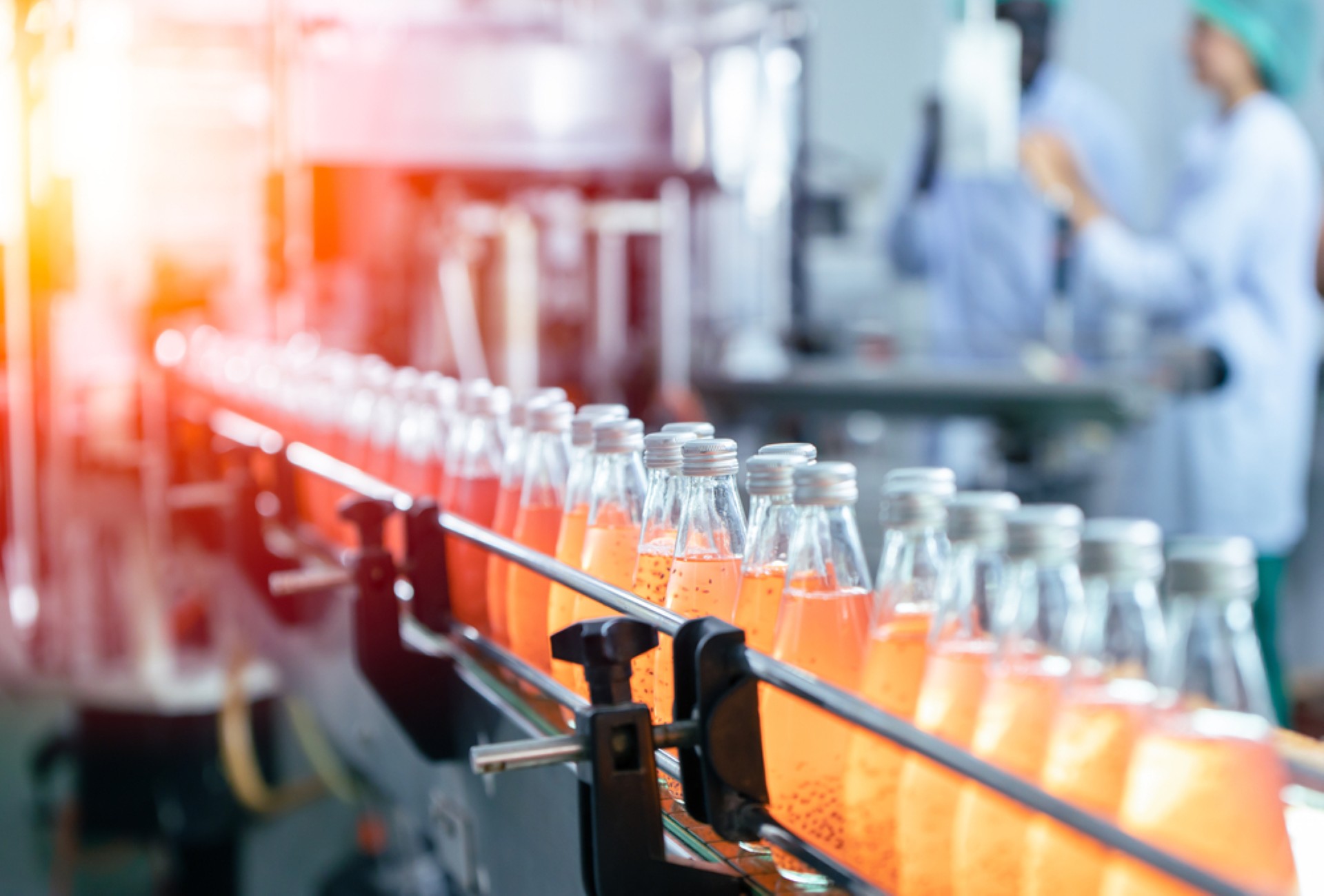 Plnenie, capping and labelling line